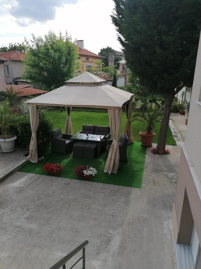 Villa Ros Guest House Svilengrad Exterior photo