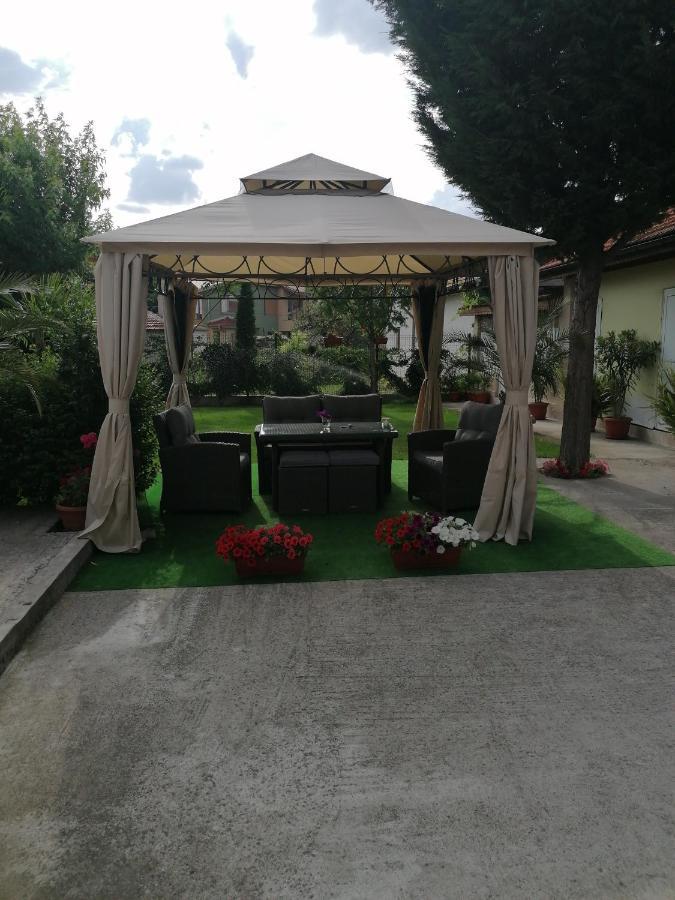 Villa Ros Guest House Svilengrad Exterior photo