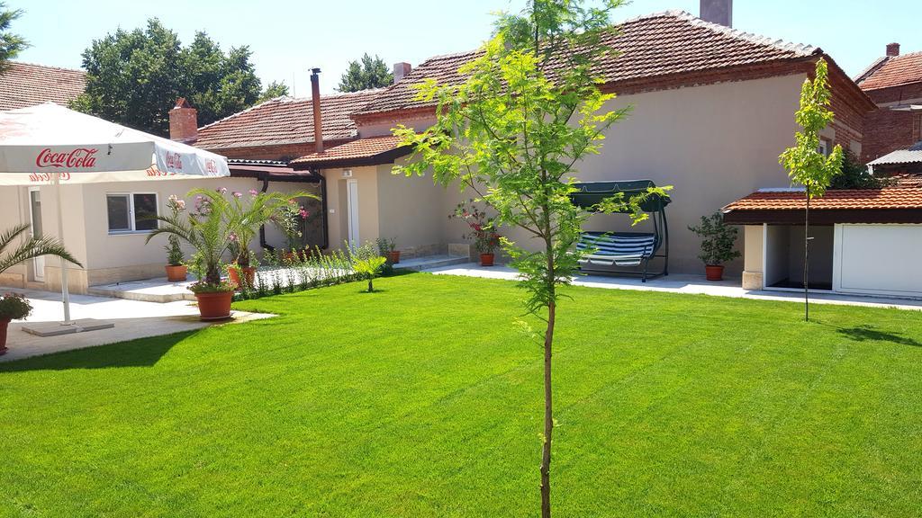 Villa Ros Guest House Svilengrad Exterior photo