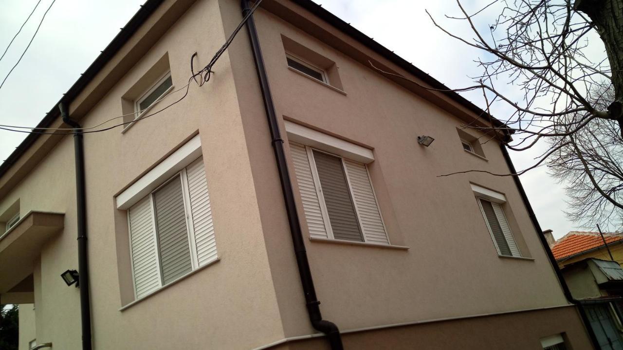 Villa Ros Guest House Svilengrad Exterior photo