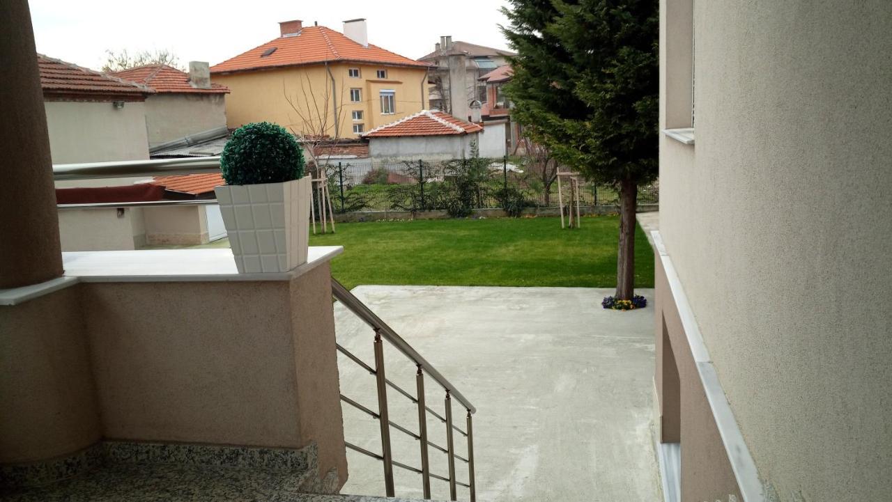 Villa Ros Guest House Svilengrad Exterior photo