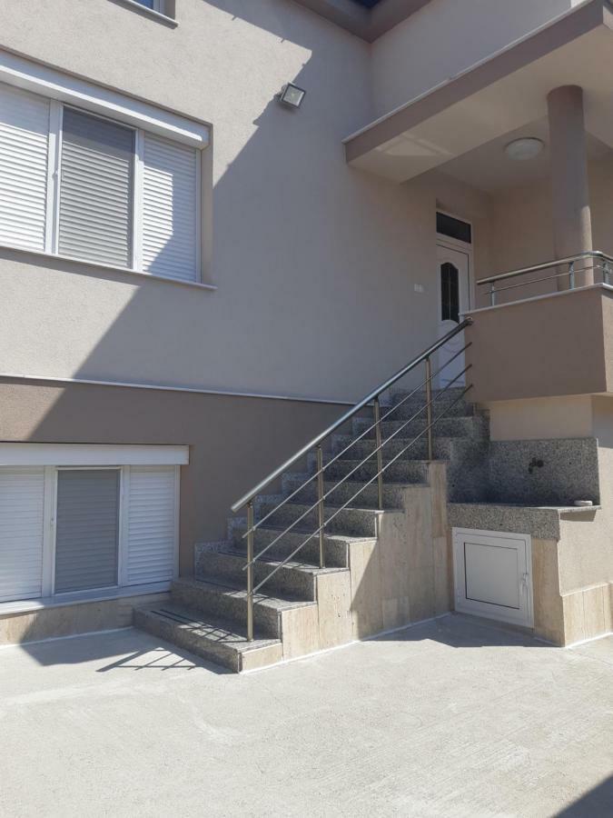 Villa Ros Guest House Svilengrad Exterior photo