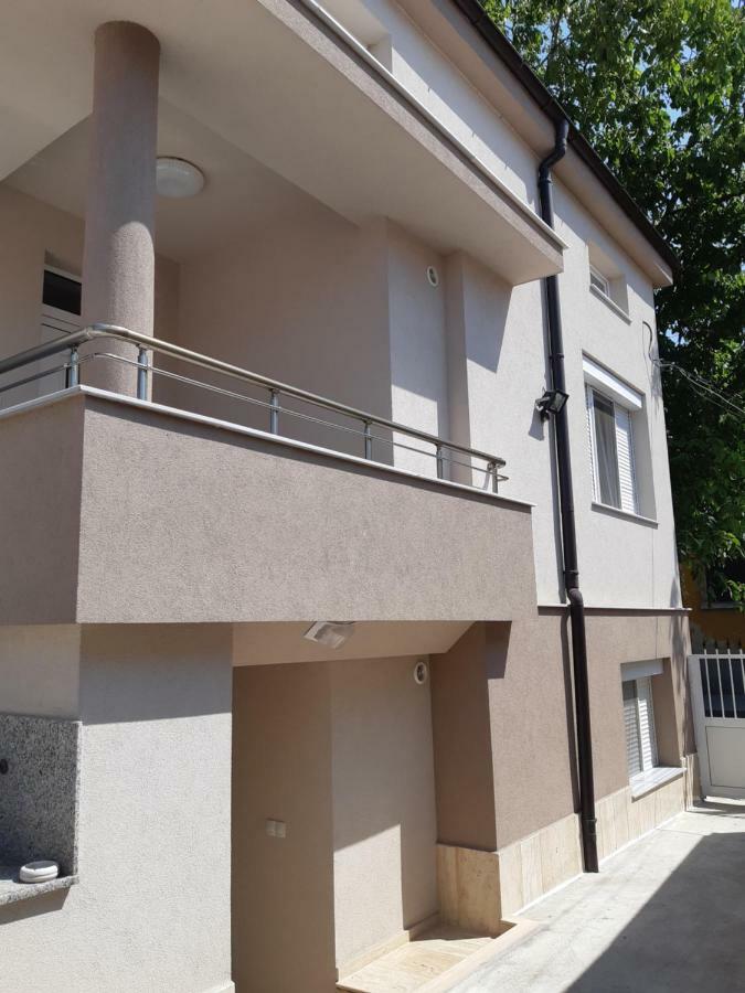 Villa Ros Guest House Svilengrad Exterior photo