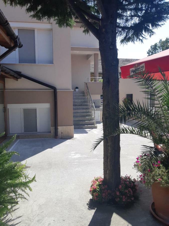 Villa Ros Guest House Svilengrad Exterior photo