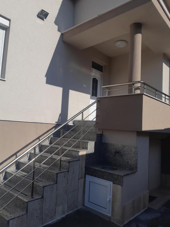 Villa Ros Guest House Svilengrad Exterior photo