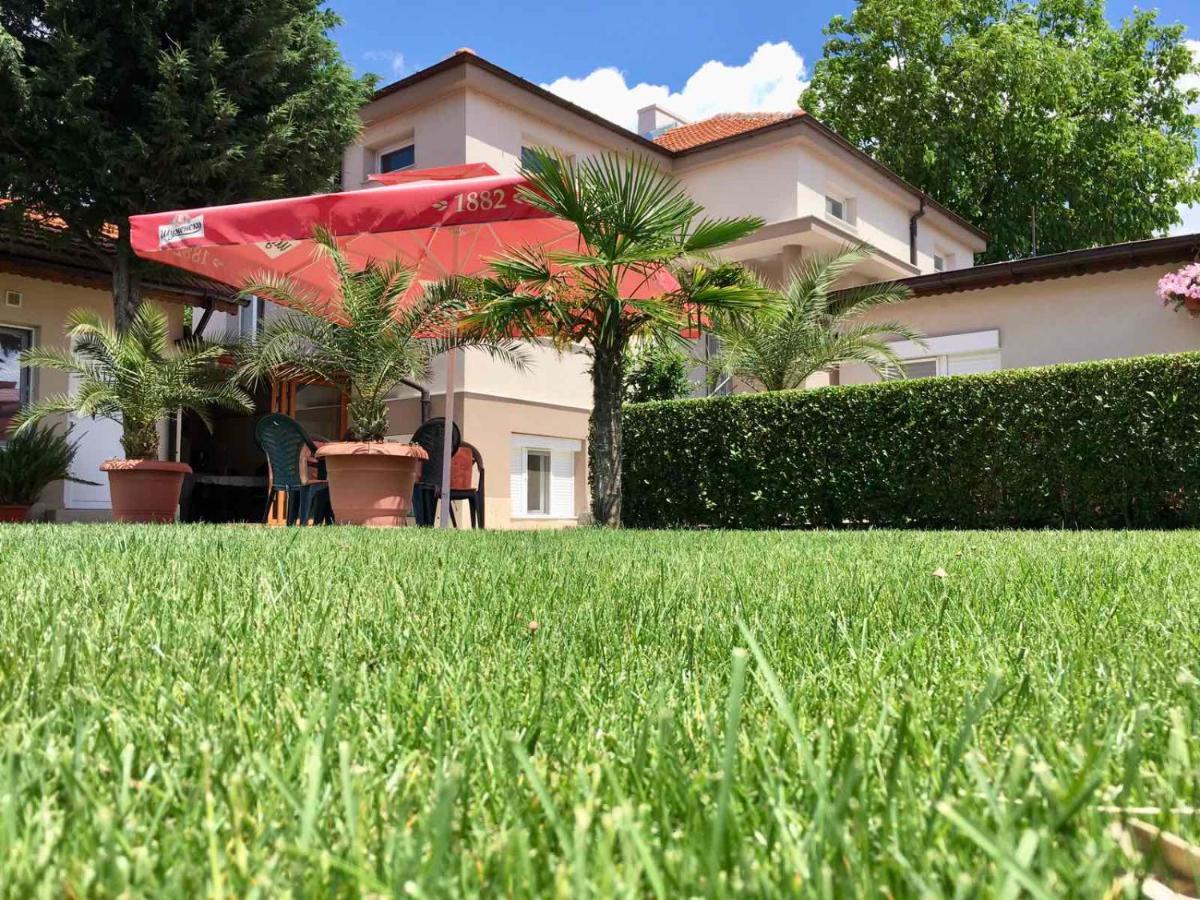 Villa Ros Guest House Svilengrad Exterior photo
