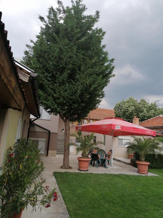 Villa Ros Guest House Svilengrad Exterior photo